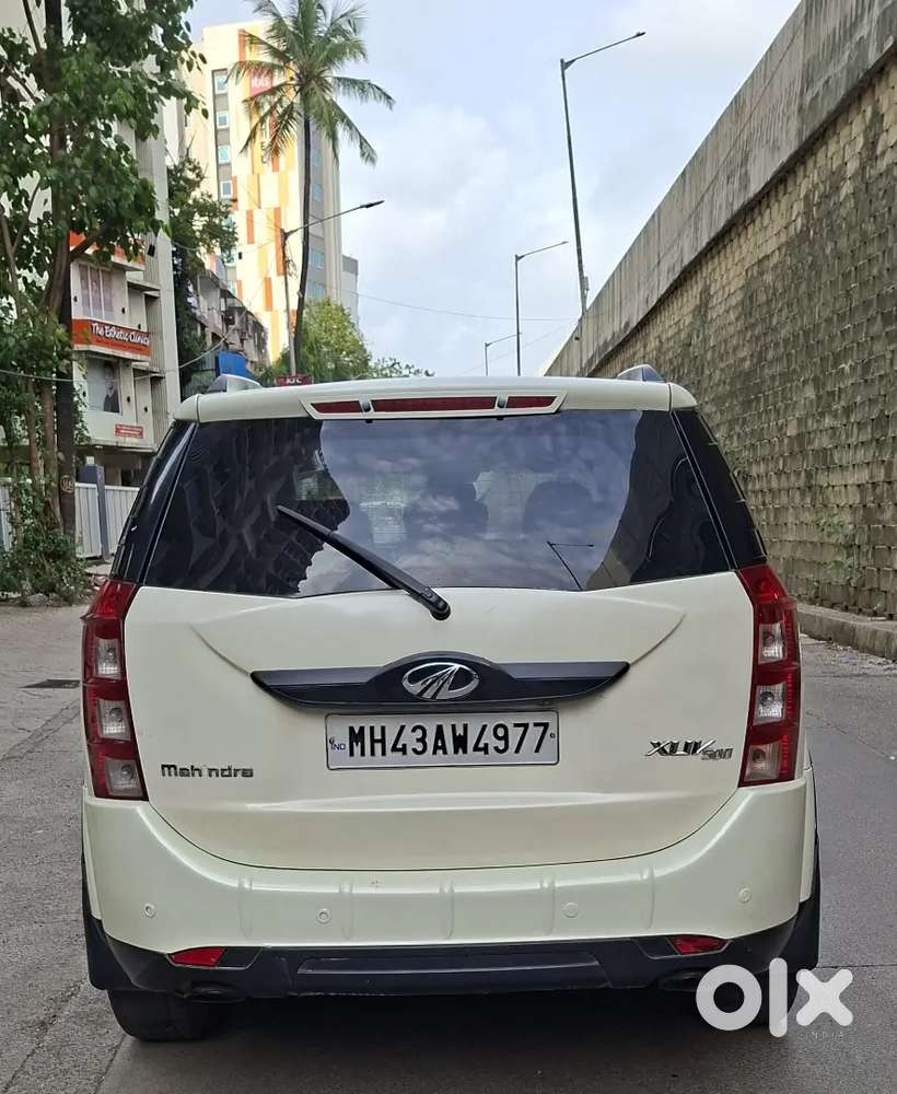 Mahindra Xuv500 W10 2015
