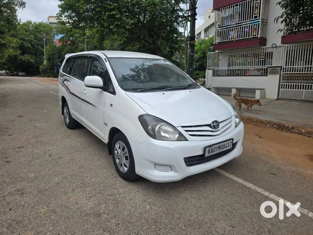 Toyota Innova 2010