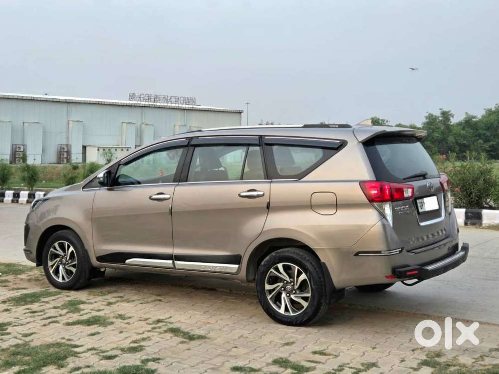 Innova Crysta 2022 79,000km Diesel