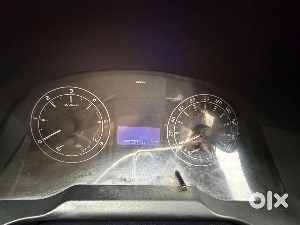 Toyota Innova Crysta 2.4 G Mt, 2016, Diesel