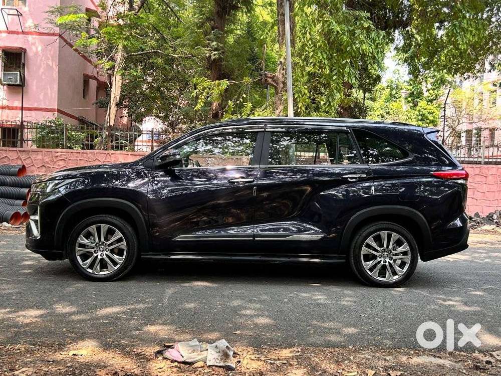Toyota Innova Hycross 2.0 Zx Hybrid 7 Str, 2024, Petrol