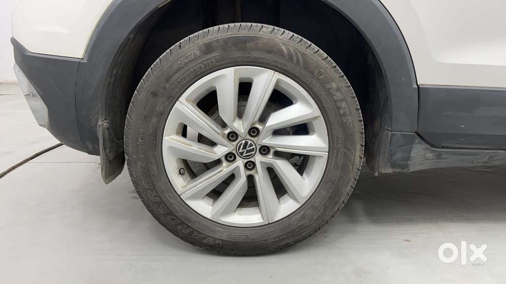 Volkswagen Taigun 1.0 Tsi Highline At, 2022, Petrol