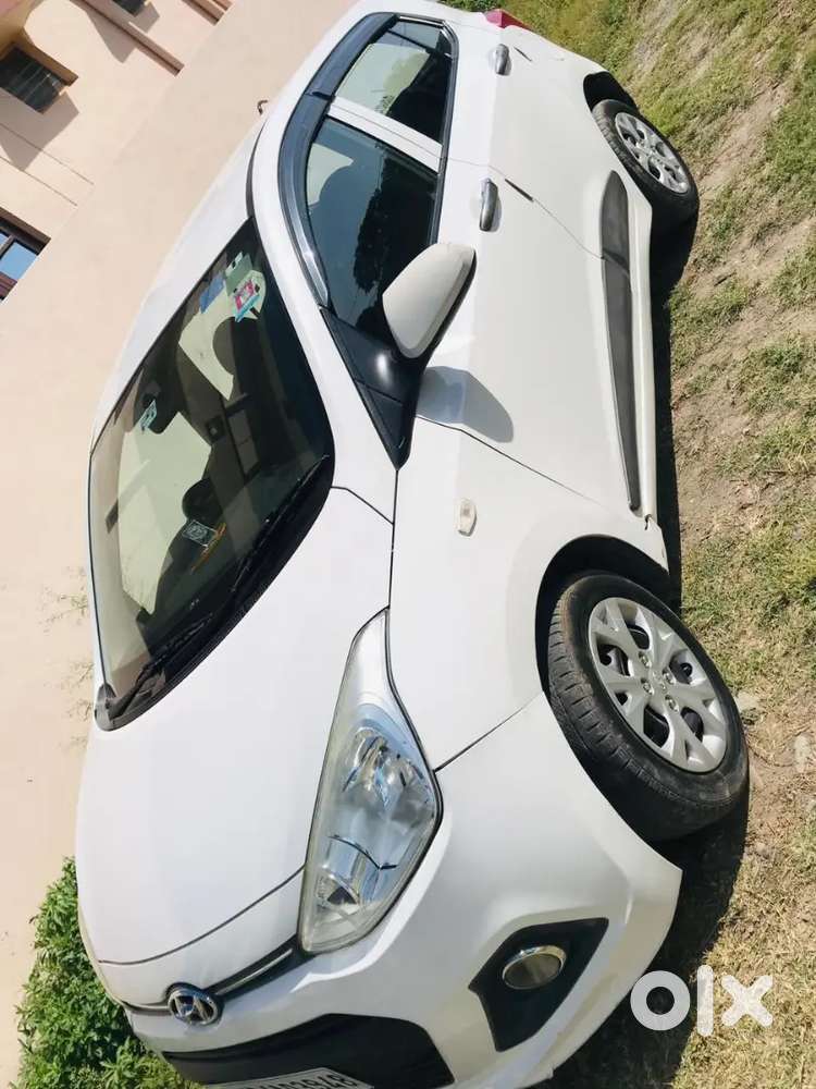 Hyundai Grand I10 2015 Petrol 40000 Km Driven