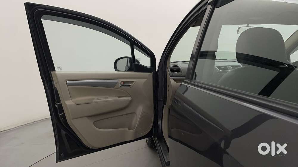 Maruti Suzuki Ertiga Vxi At, 2018, Petrol