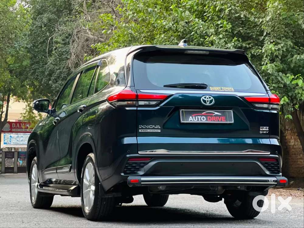 Toyota Innova Hycross 2.0 Vx Hybrid 8 Str, 2025, Petrol