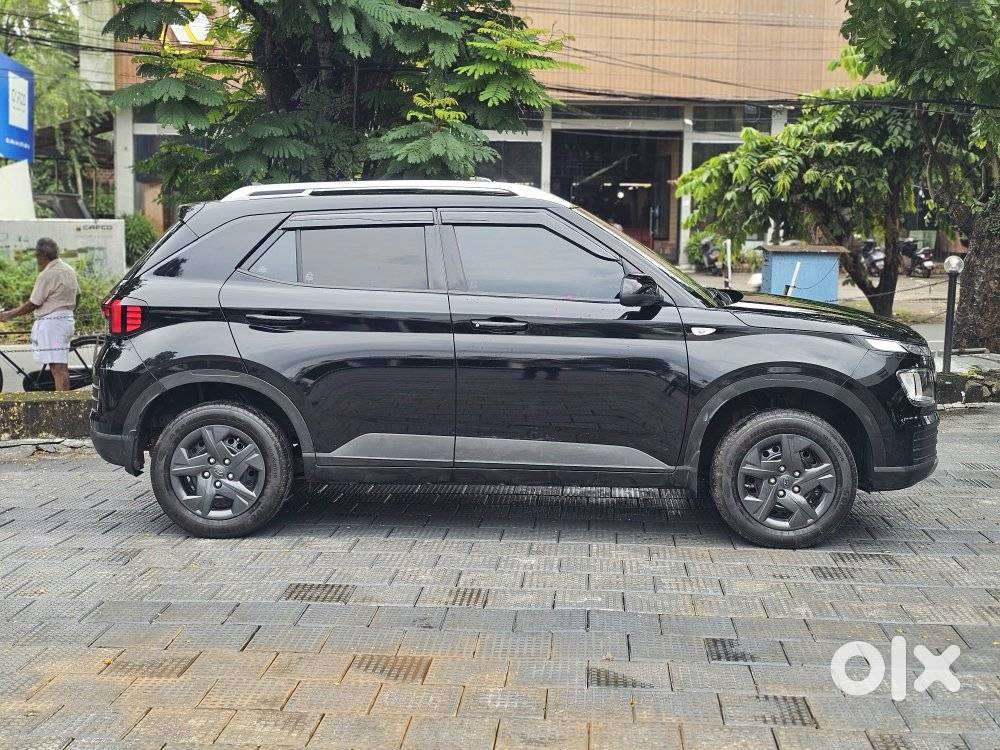 Hyundai Venue S 1.2 Petrol, 2023, Petrol