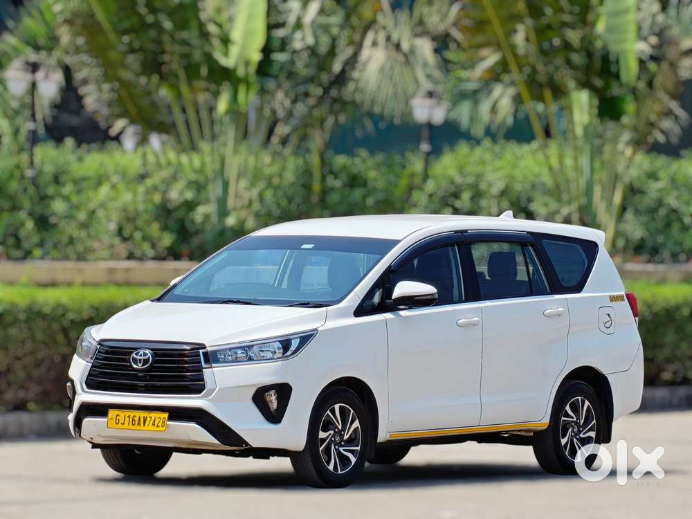 Toyota Innova Crysta 2.4 G Mt 8s, 2022, Diesel