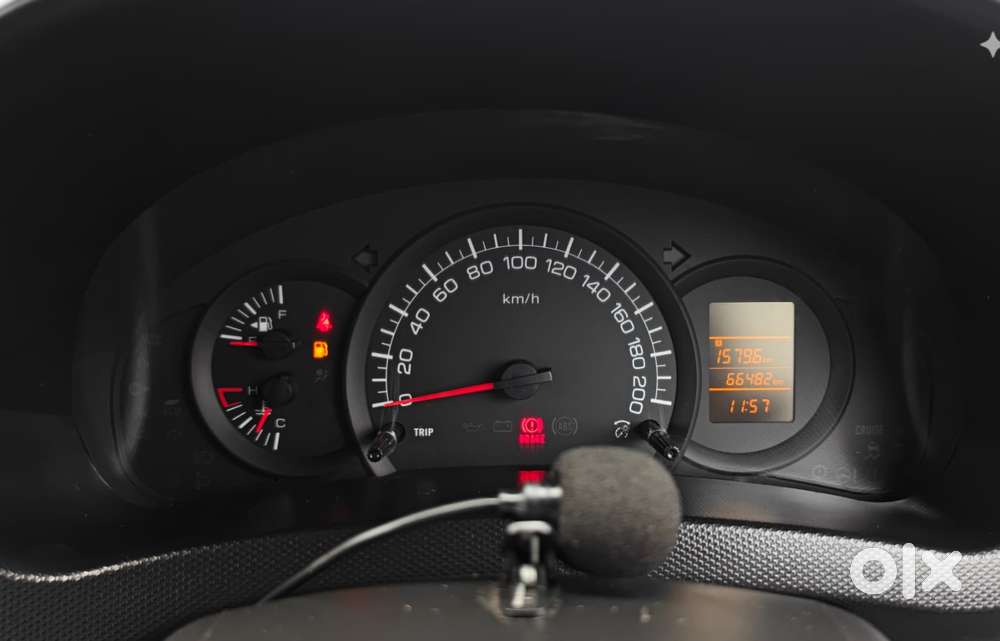 Maruti Suzuki Swift Lxi Optional-o, 2017, Petrol