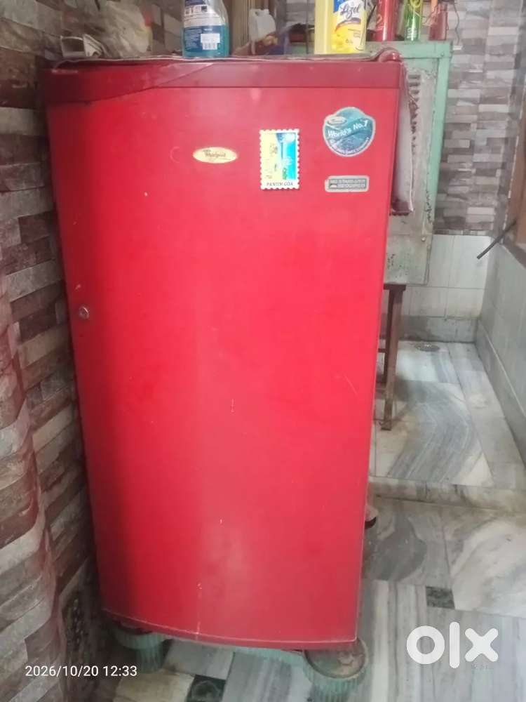 Whirlpool DC 18 MP single door red colour fridge