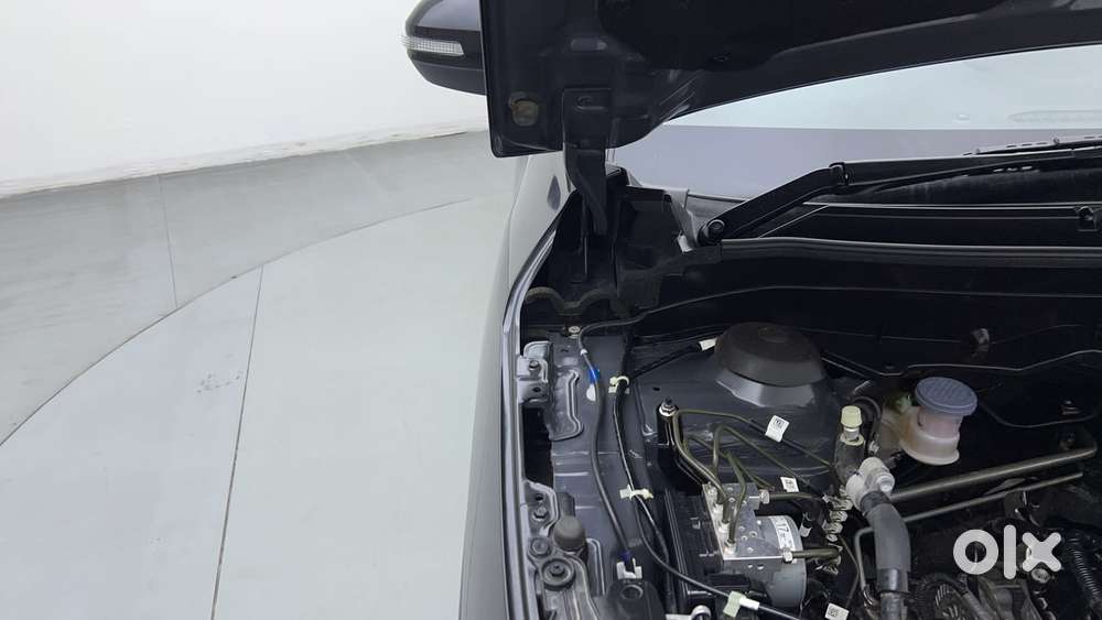 Maruti Suzuki Vitara Brezza 1.5 Zxi At, 2024, Petrol