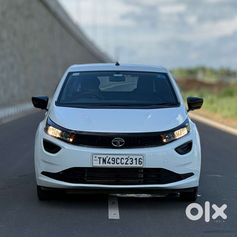 Tata Altroz 1.2 Xe, 2020, Petrol
