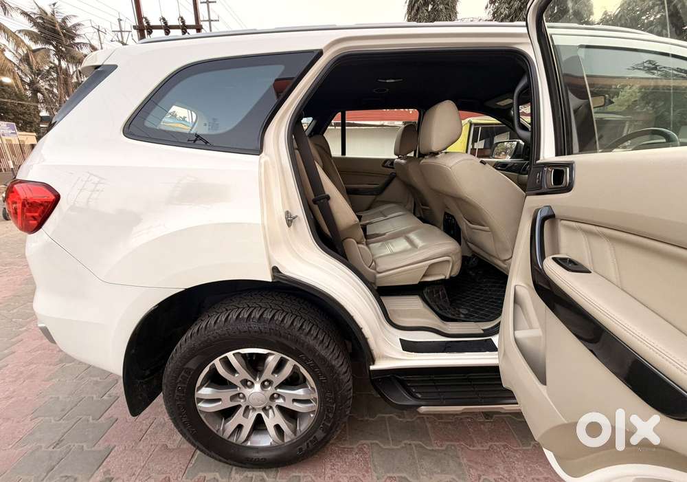 Ford Endeavour Titanium 2.2 4x2, 2017, Diesel