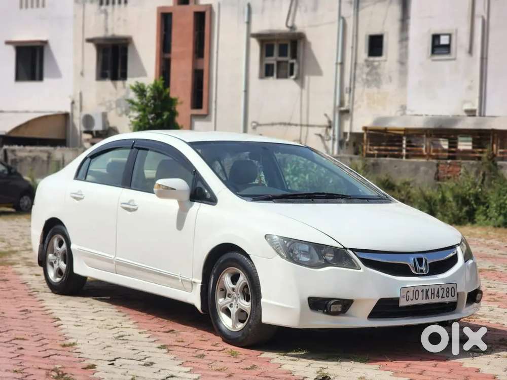 Honda Civic 2011 Cng & Petrol Hybrids 180000 Km Driven