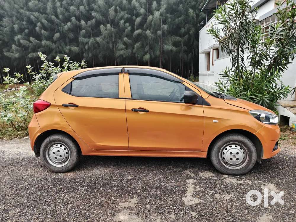 Tata Tiago 2017 Petrol 15200 Km Driven