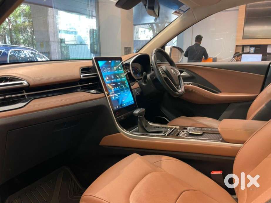 Mg Hector Plus Sharp Pro 1.5 Turbo Petrol Cvt 6 Str Dual Tone, 2023,..