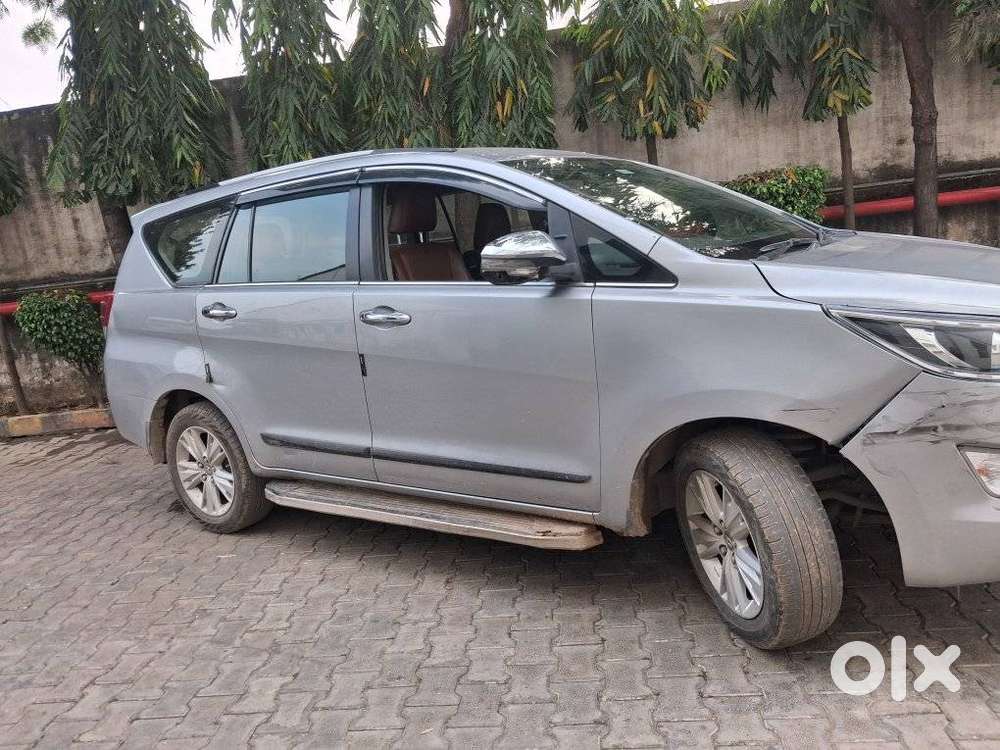 Toyota Innova Crysta 2.8z Automatic, 2017, Diesel