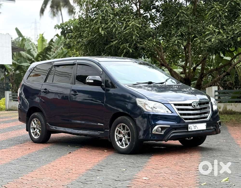 Toyota Innova 2.5 G (diesel) 8 Seater, 2005, Diesel