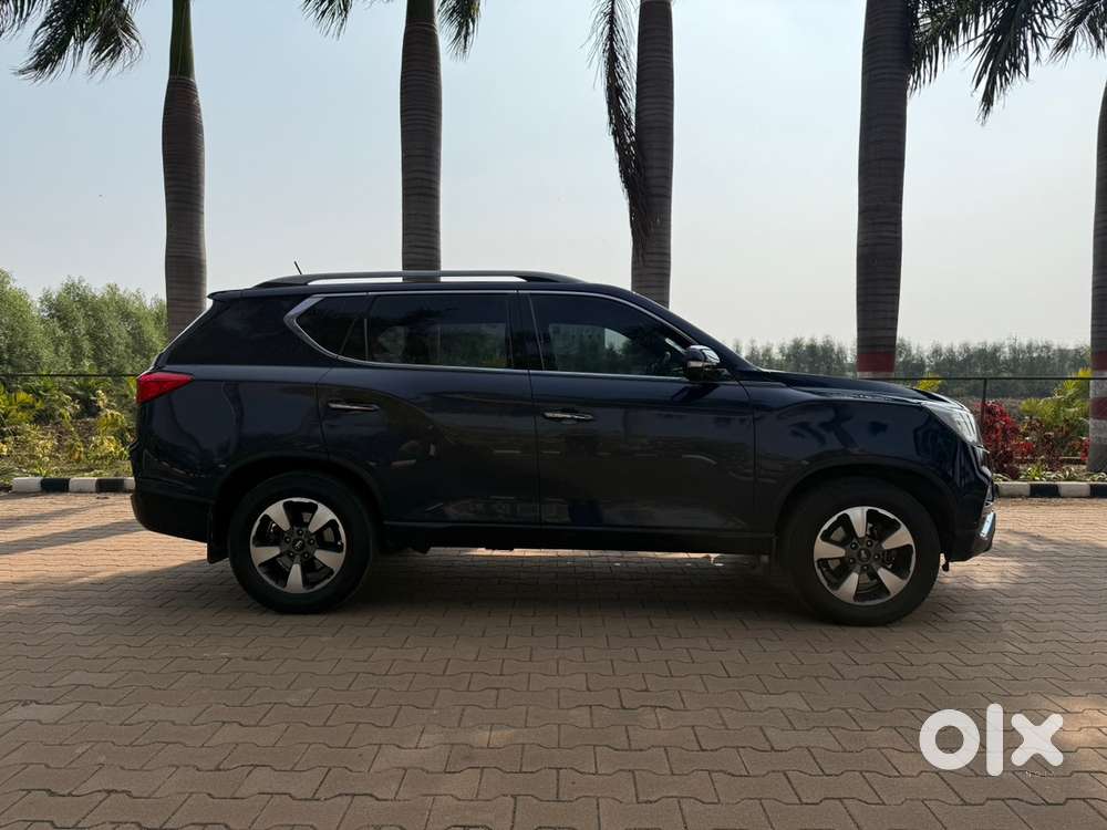 Mahindra Alturas G4 Bs6 2020 Model 4x4 Automatic