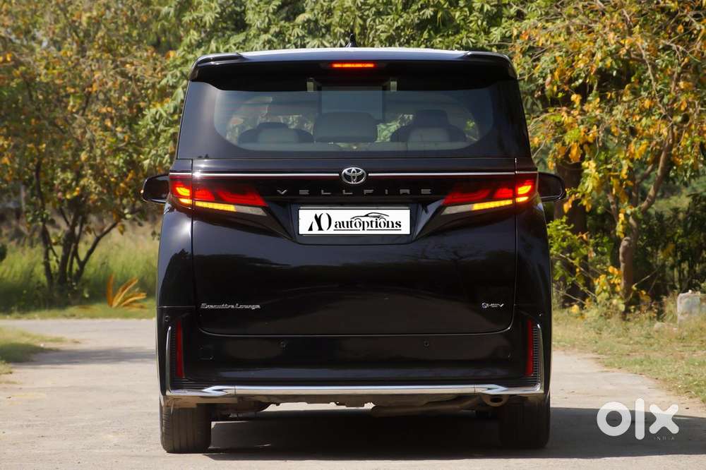 Toyota Vellfire Vip – Executive Lounge, 2025, Petrol