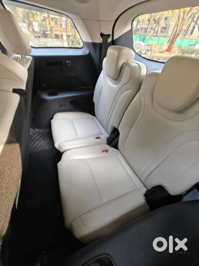 Mahindra Xuv700 2.0 Ax 7 Petrol At Luxury Pack Str, 2022, Petrol