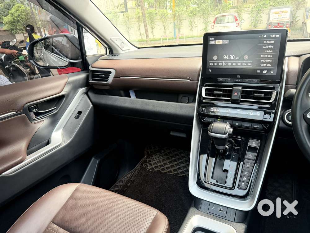 Toyota Innova Hycross 2.0 Zx Hybrid 7 Str, 2023, Petrol