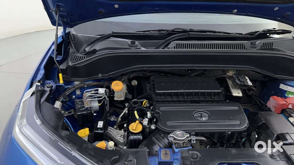 Tata Punch 1.2 Revotron Creative Dual Tone, 2022, Petrol