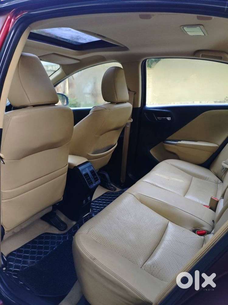 Honda City V Mt Sunroof, 2015, Diesel
