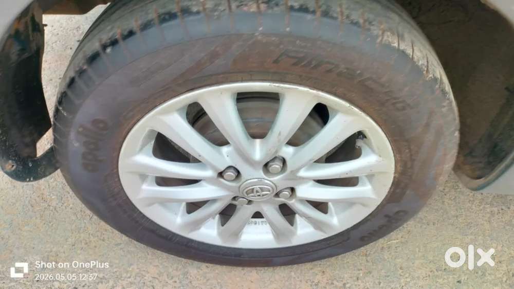 Toyota Etios 1.5 V, 2013, Petrol