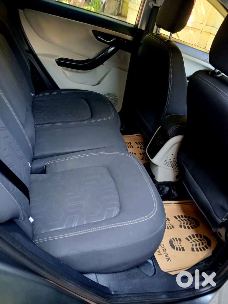 Tata Nexon 1.2 Revotron Xza Plus (o) Amt, 2022, Petrol