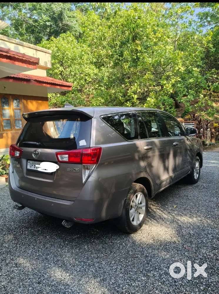 Single Owner Innova Crysta 2017 Gx Showroom Service No Accident