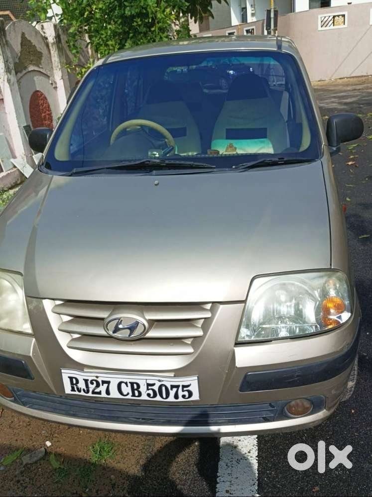 Single Hand Driven Hyundai Santro Xing Gls - Petrol