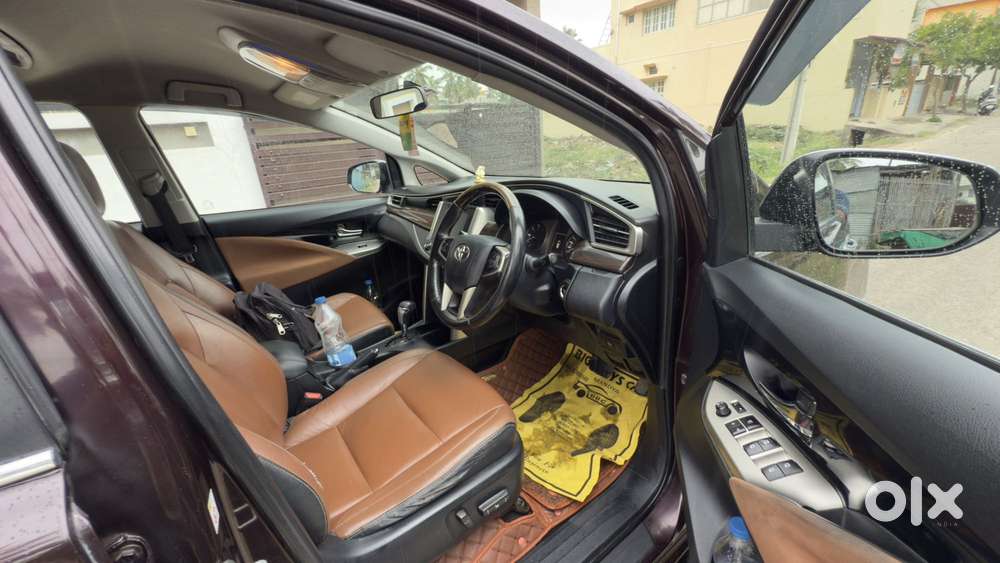 Toyota Innova Crysta 2.8z Automatic, 2016, Diesel