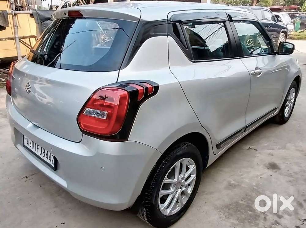 Maruti Suzuki Swift 1.3 Zxi, 2023