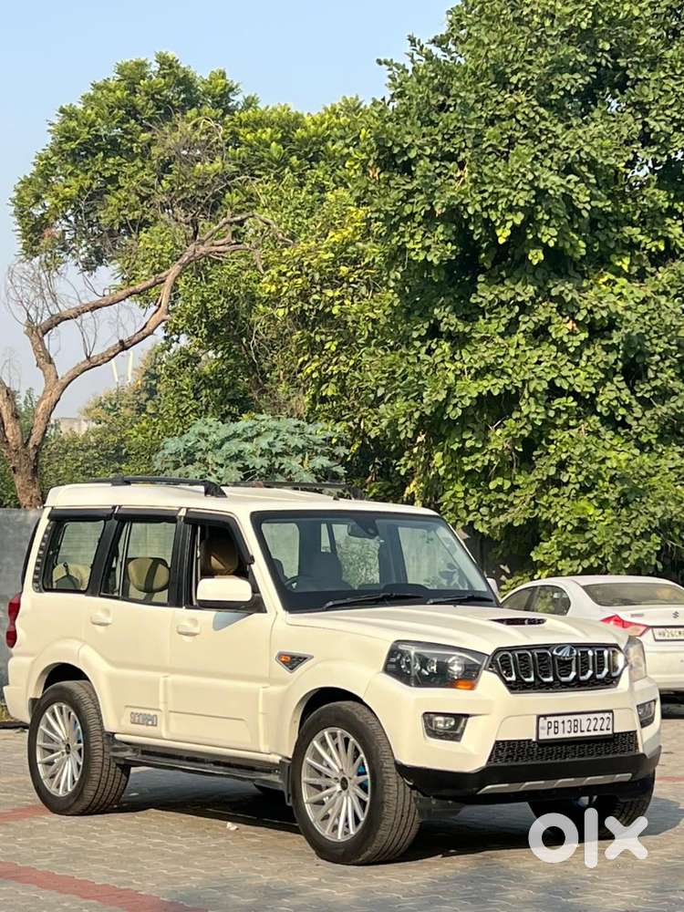Mahindra Scorpio S10, 2015, Diesel