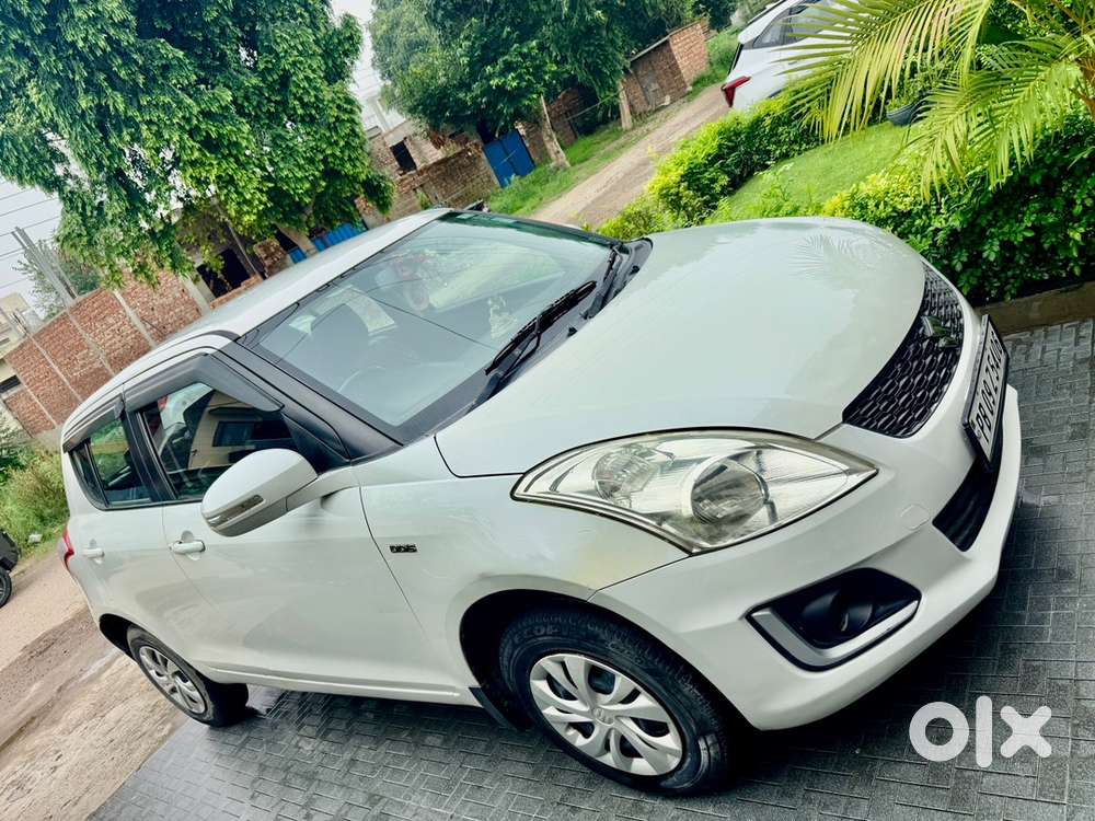 Maruti Suzuki Swift 2015 (november)