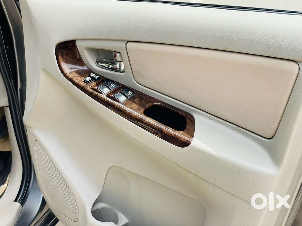 Toyota Innova 2.5 V 7 Str, 2014, Diesel