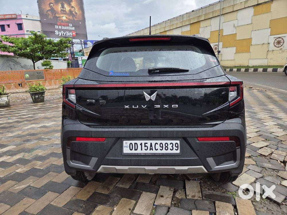 Mahindra Xuv 3xo Ax5l Pg Mt, 2026, Petrol
