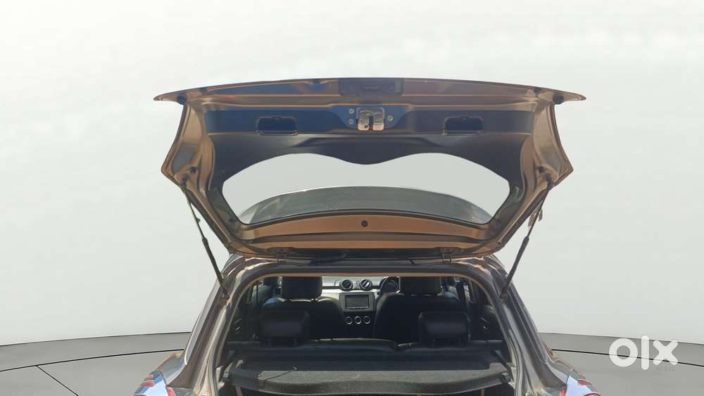 Maruti Suzuki Swift Amt Zxi, 2019, Petrol