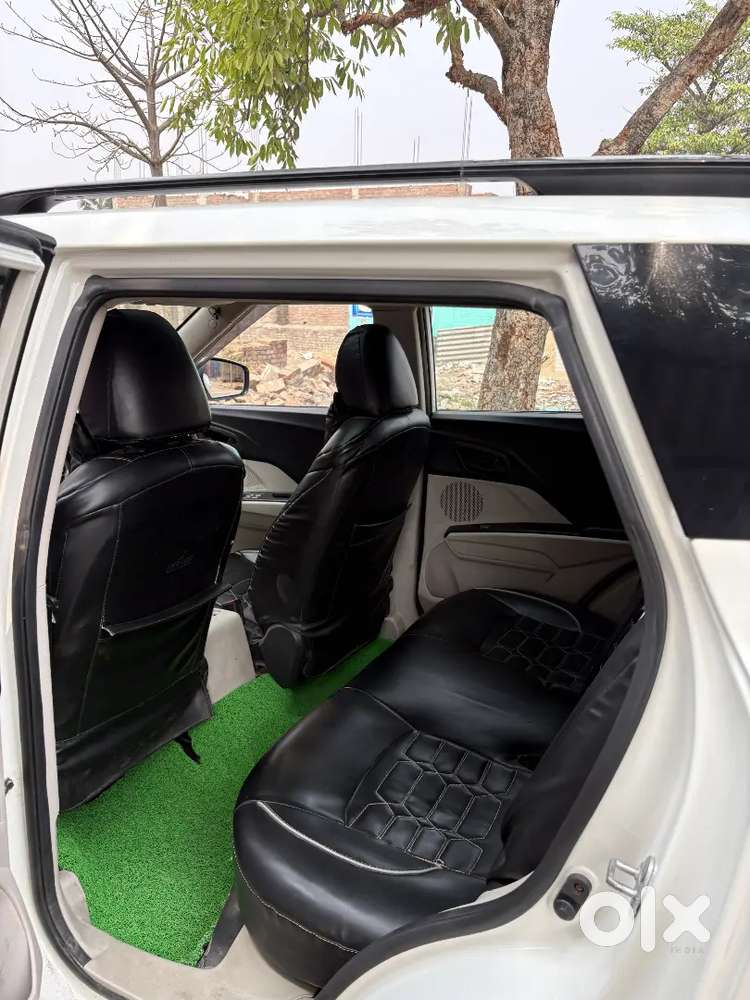 Mahindra Xuv300 2022 Diesel Well Maintained