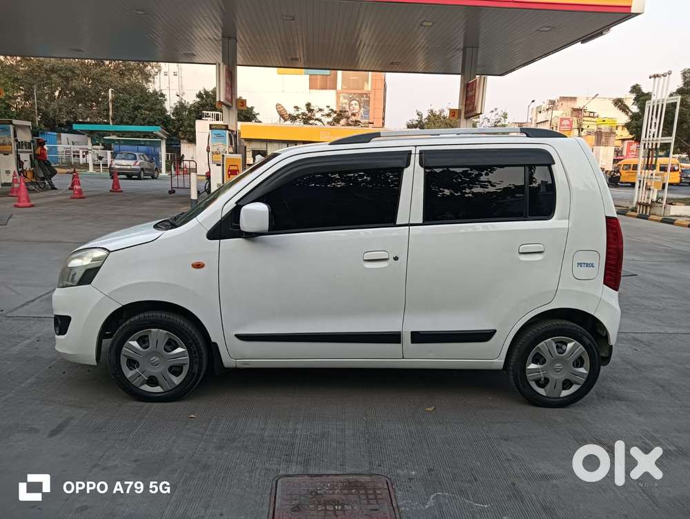 Maruti Suzuki Wagon R Vxi Amt1.2, 2017, Petrol