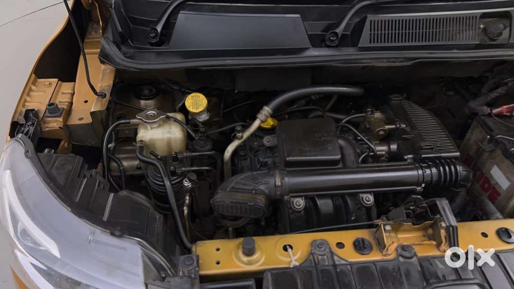 Renault Triber Rxz, 2020, Petrol