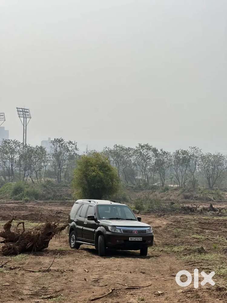 Tata Safari Storme 2013