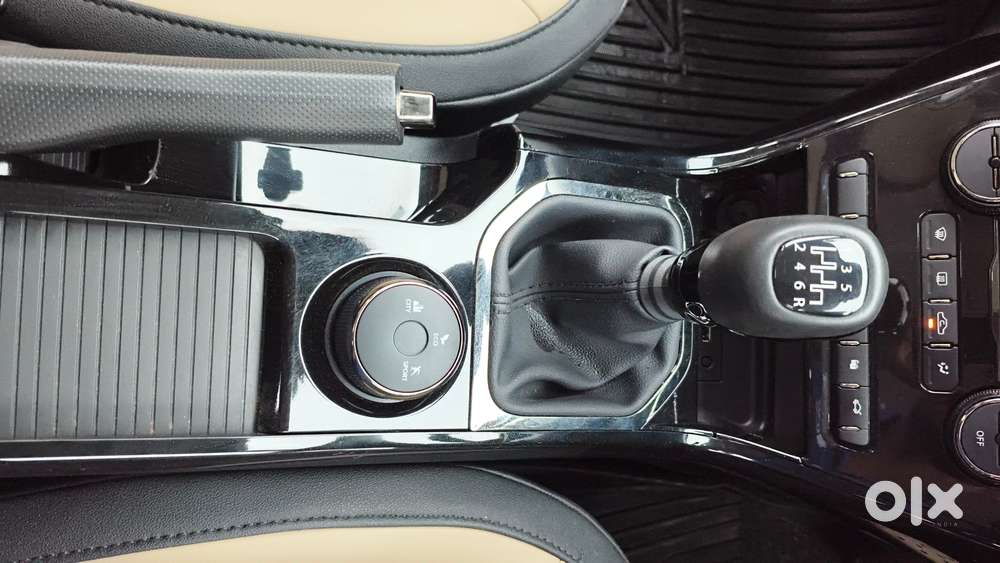 Tata Nexon 1.2 Revotron Xz Plus Premium, 2022, Petrol