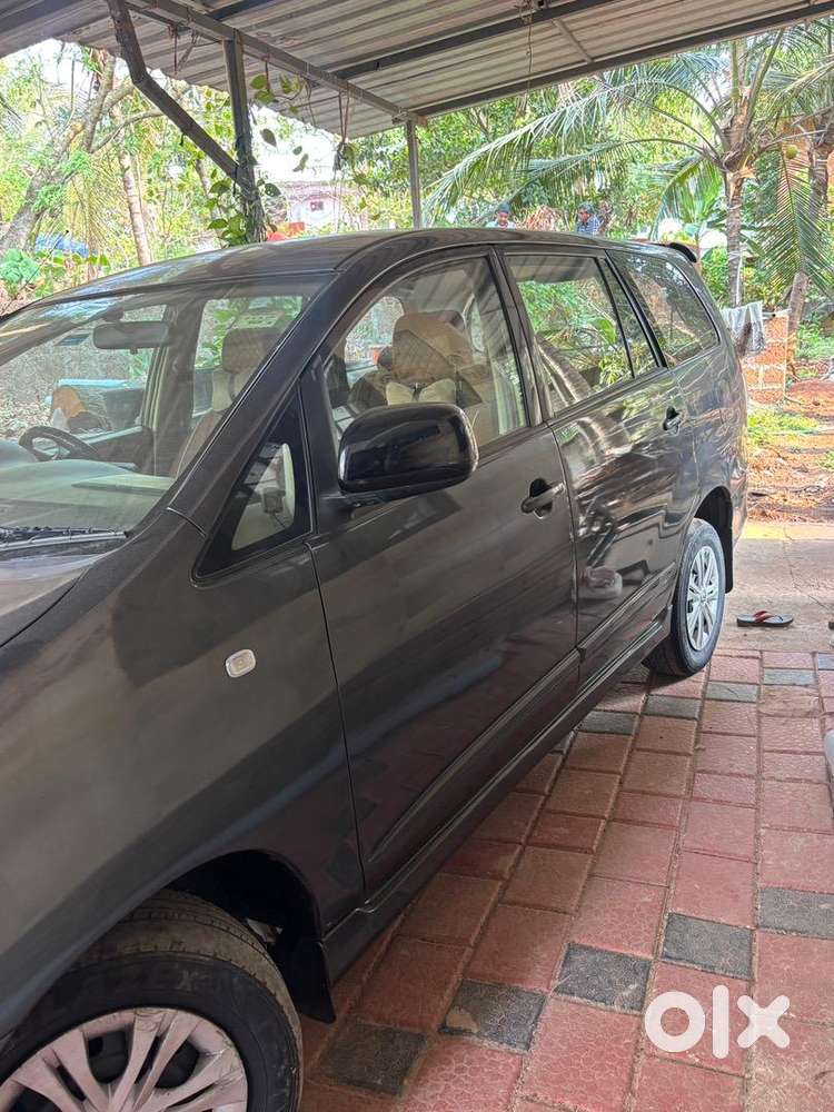 Toyota Innova 2015 Diesel Well Maintained