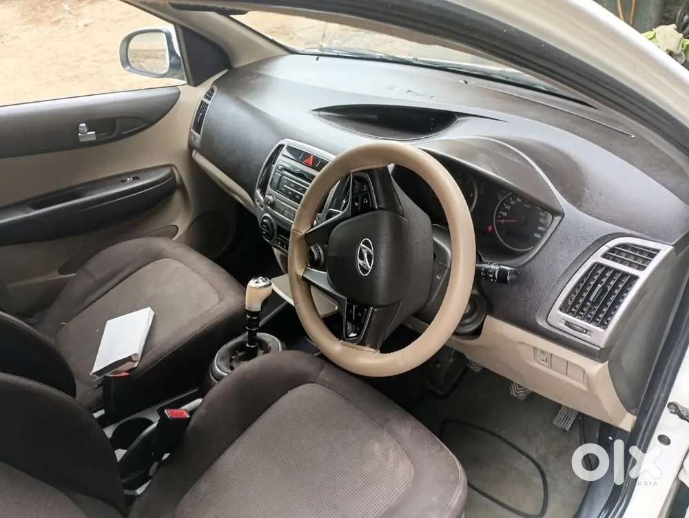 Hyundai I20 Sportz 2012