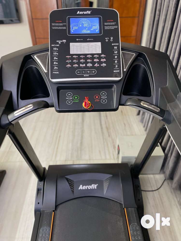 Aerofit semi best sale commercial treadmill