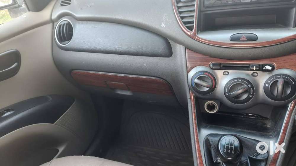 Hyundai I10 Era 2011 Year Car+ Cng Fitted