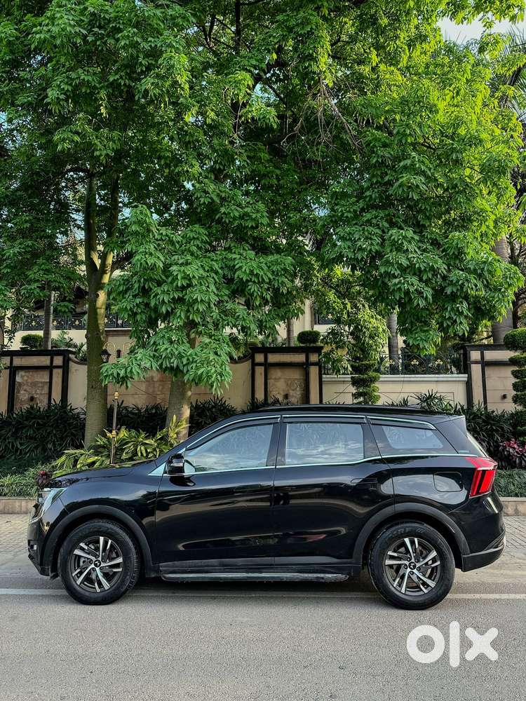 Mahindra Xuv700 2.2 Ax 5 Diesel At 7 Str, 2024, Diesel