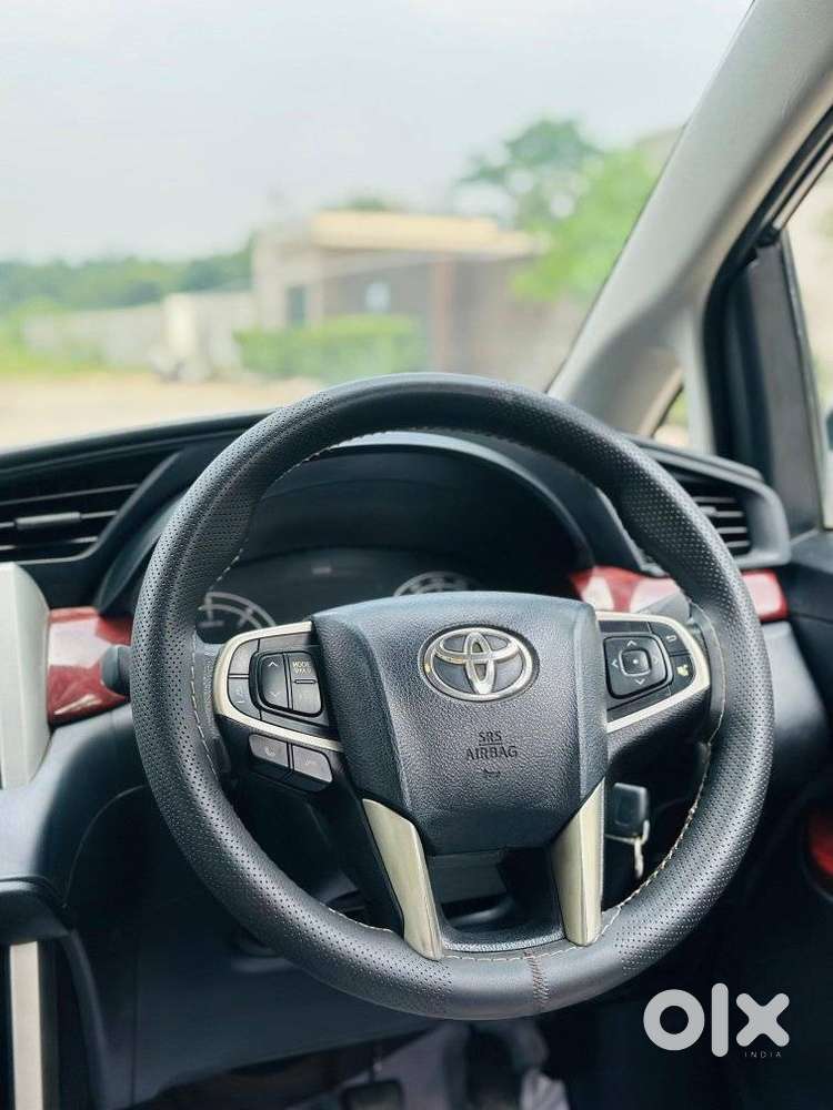 Toyota Innova Crysta 2.4 G Mt, 2017, Diesel