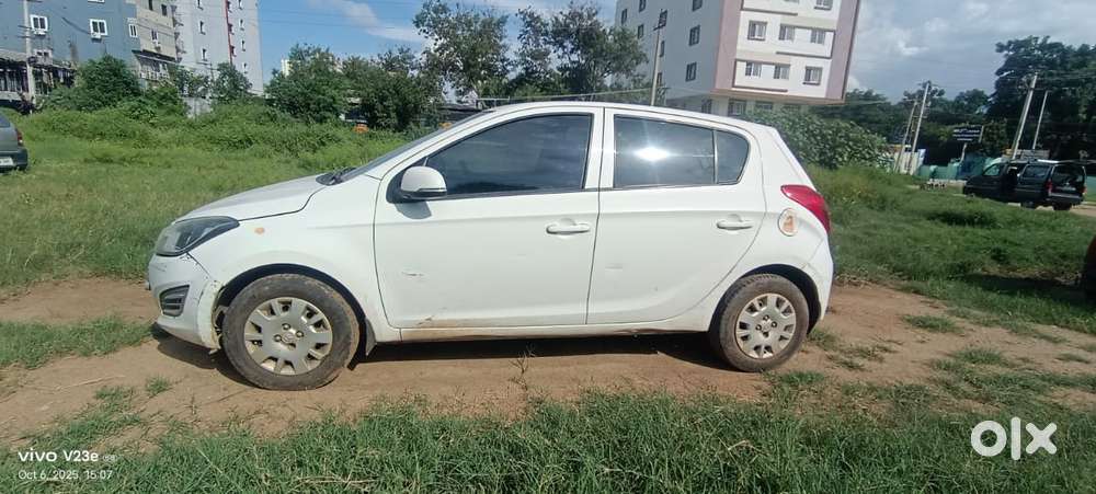 Hyundai I20 2009-2011 Asta, 2012, Petrol